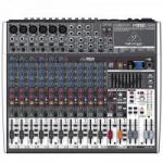 Mesa de Som 18 Canais Xenyx X1832USB BEHRINGER
