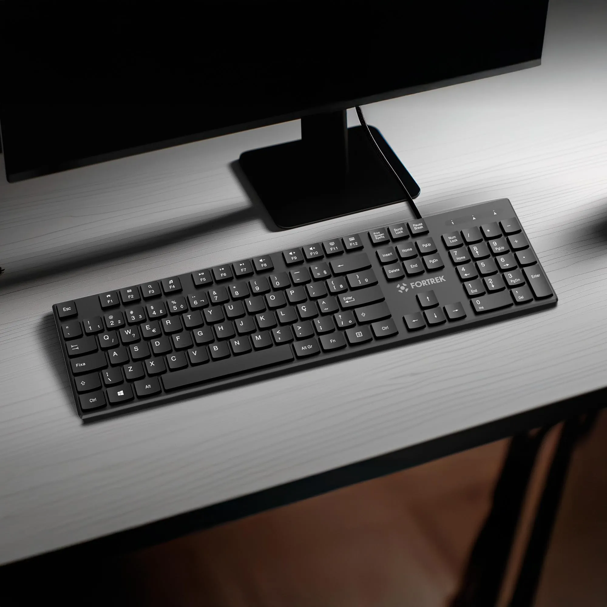 Teclado Office Fortrek K15 Slim USB ABNT2 Preto